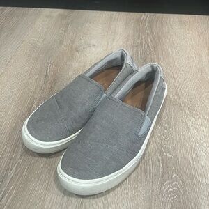 TOMS Luca Slip On Sneaker
